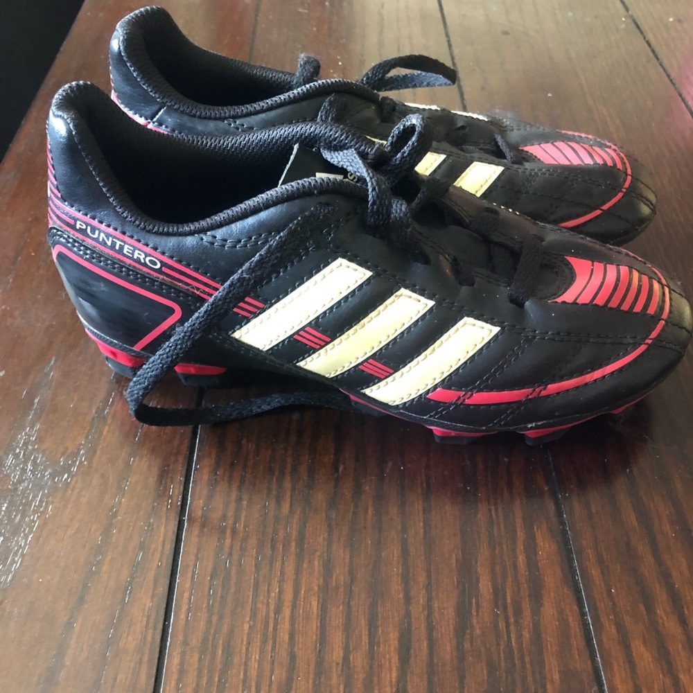 Adidas sneaker kids size 13.5